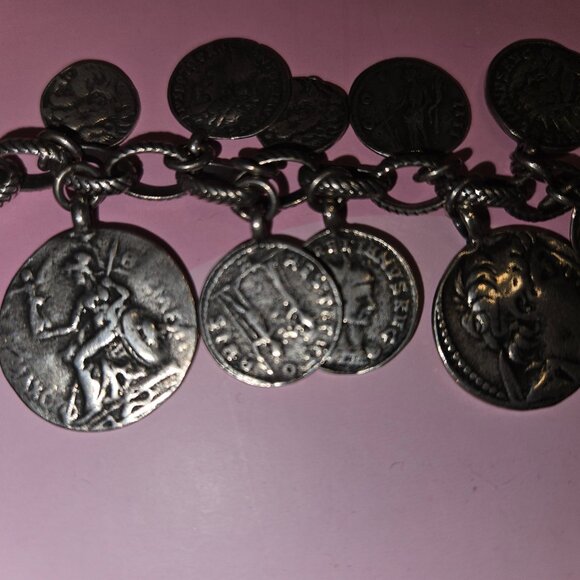 Gorgeous Silpada Sterling Silver Coin Charm Bracelet – Size 7.5” - Picture 2 of 3